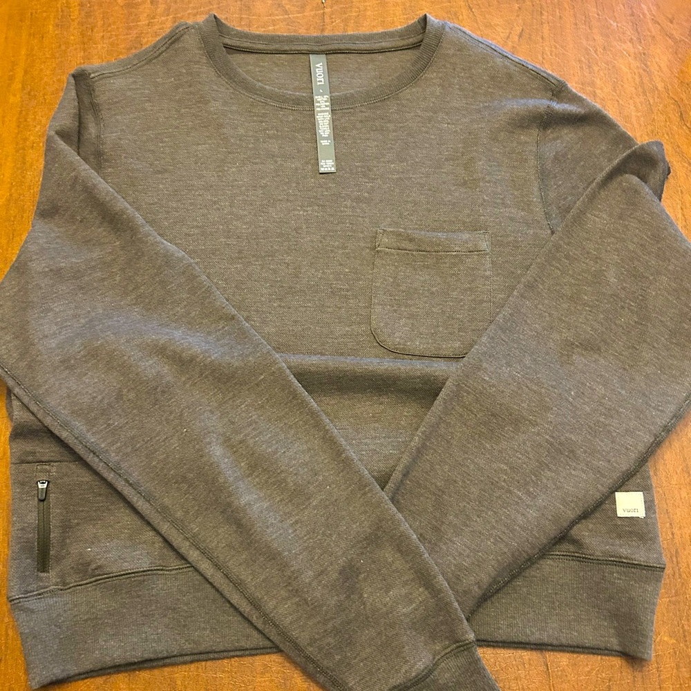 NWT Vuori Jeffreys pullover. Color is Oregano Heather.